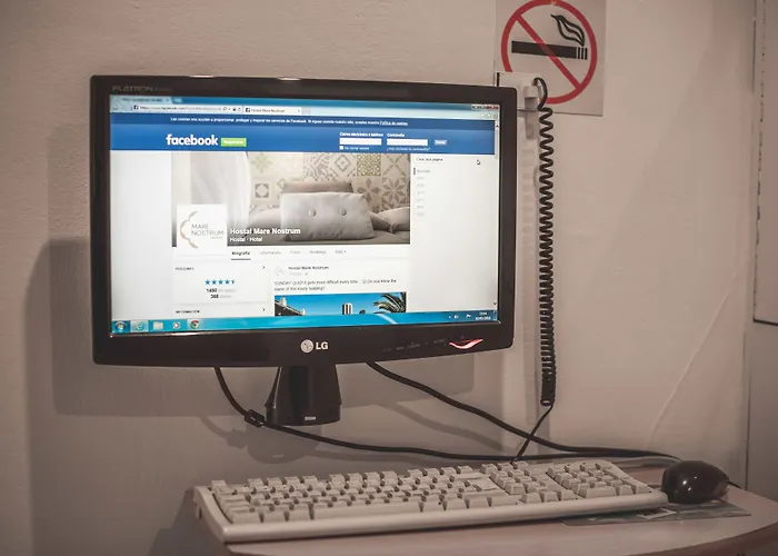 Hostal MarenostrumHostal